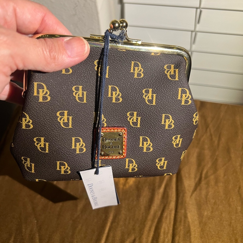 Dooney & Burke dark brown kiss lock coin purse and wallet w/gold accents / NWT - Picture 2 of 6